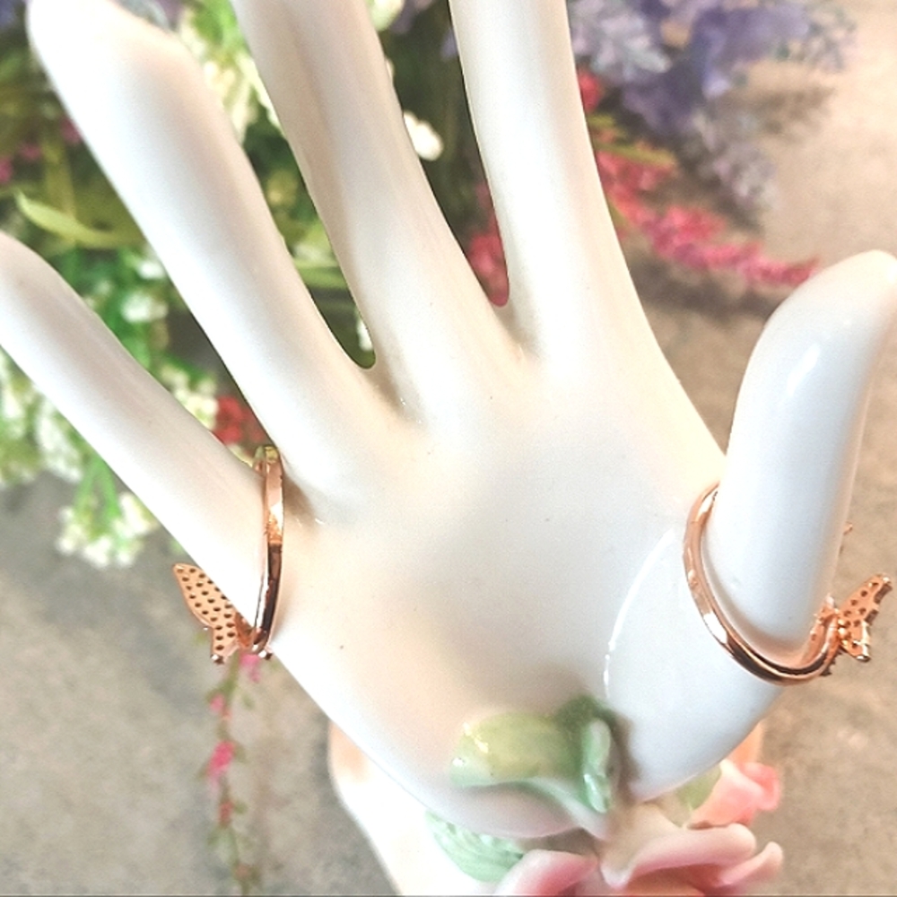 🦋2 Rose Gold Rhinestone Butterfly Adjustable Rings (6-7)🦋 - Picture 5 of 6
